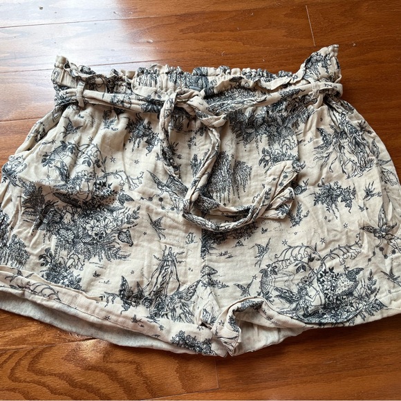 Disturbia Maypole Paperbag High Waist Shorts - Picture 2 of 6